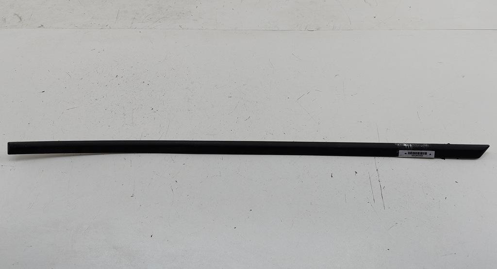 молдинг двери задней левой Volkswagen Passat B6 2008, 2.0 л., дизель, МКПП, синий, универсал, 3C0853753