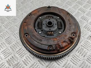 маховик Volkswagen Golf 3 поколение 1997, 1.6 л., бензин, МКПП, красный, хетчбэк 3 дв., 067105273G