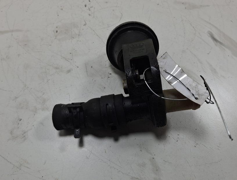 кран отопителя (печки) Volkswagen Passat B5+ (GP) 2001, 1.9 л., дизель, МКПП, серый, универсал, 4A0819809