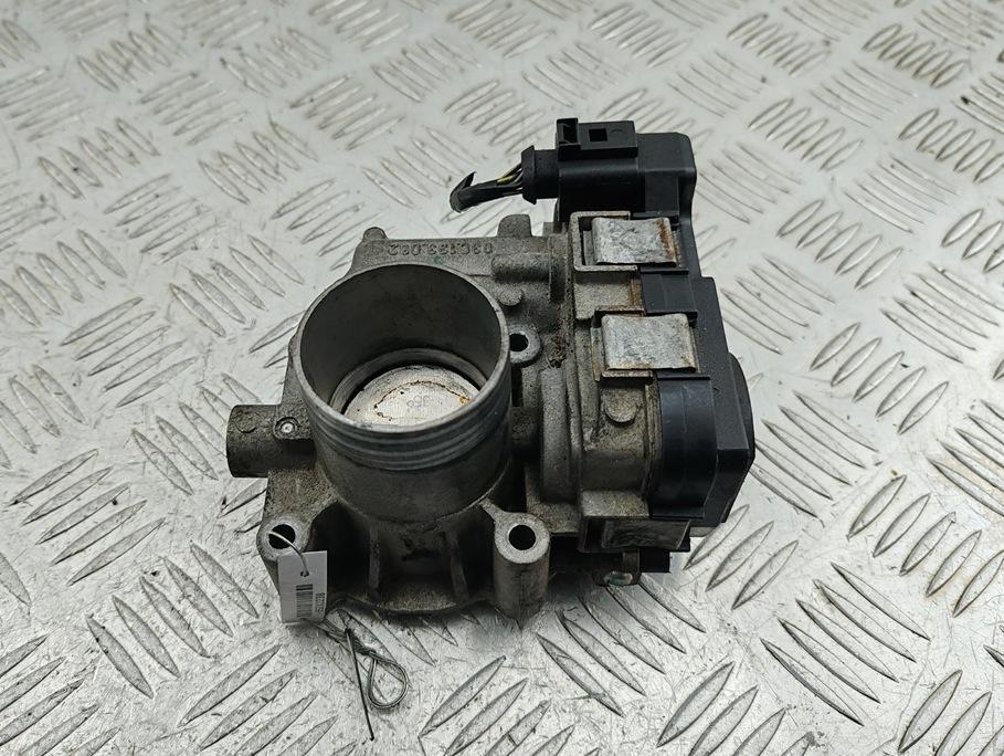 заслонка дроссельная Volkswagen Golf-5 2004, 1.4 л., бензин, МКПП, чёрный, хетчбэк 5 дв., 03C133062