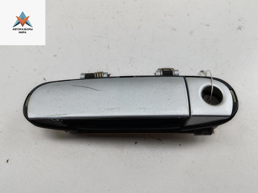 ручка наружная передняя левая Audi A6 4B/C5 1998, 1.8 л., бензин, МКПП, серый, седан, 4B1837205A - фото №1