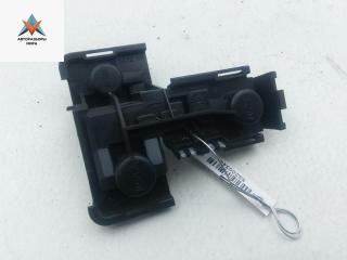 панель заднего левого фонаря Opel Omega B 1998, 2.0 л., бензин, МКПП, серый, седан, 5032