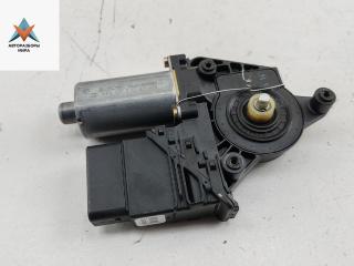 моторчик стеклоподъемника задний правый Volkswagen Passat B5 [рестайлинг] 2001, 1.8 л., бензин, АКПП, серый, седан, 105407301