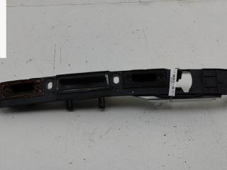 накладка подсветки номера Volkswagen Passat B5 [рестайлинг] 2001, 1.8 л., бензин, АКПП, серый, седан, 3B5827297