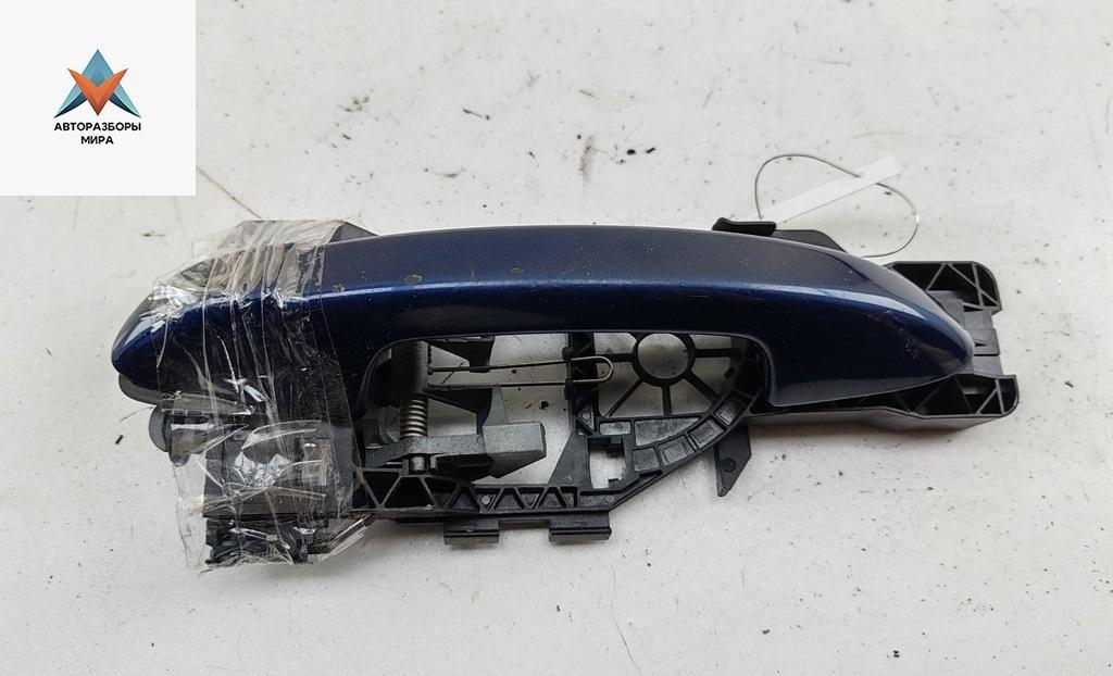 ручка наружная передняя левая Volkswagen Passat B6 2008, 2.0 л., дизель, МКПП, синий, универсал - фото №1