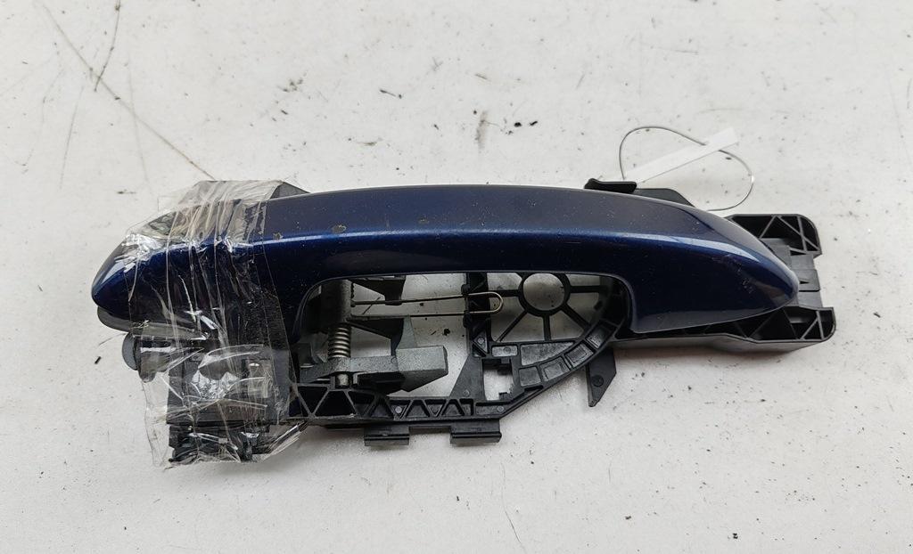 ручка наружная передняя левая Volkswagen Passat B6 2008, 2.0 л., дизель, МКПП, синий, универсал