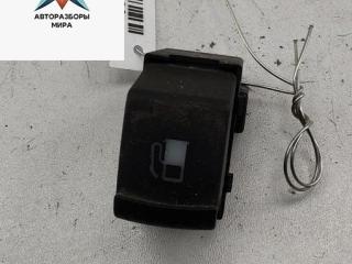 Кнопка открывания лючка топливного бака Volkswagen Passat B5 [рестайлинг] 2001, 2.0 л., бензин, МКПП, серый, седан, 1J0959833A