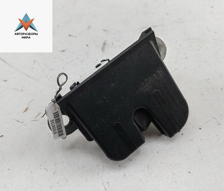 замок багажника SEAT Toledo 3 поколение 2005, хетчбэк 5 дв., 5P5827505B - фото №1