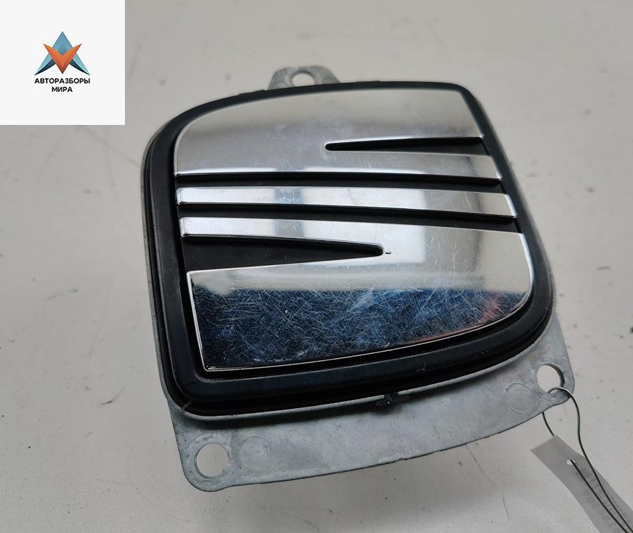 ручка крышки багажника SEAT Toledo 3 поколение 2005, серый, хетчбэк 5 дв., 5P0827565D - фото №1