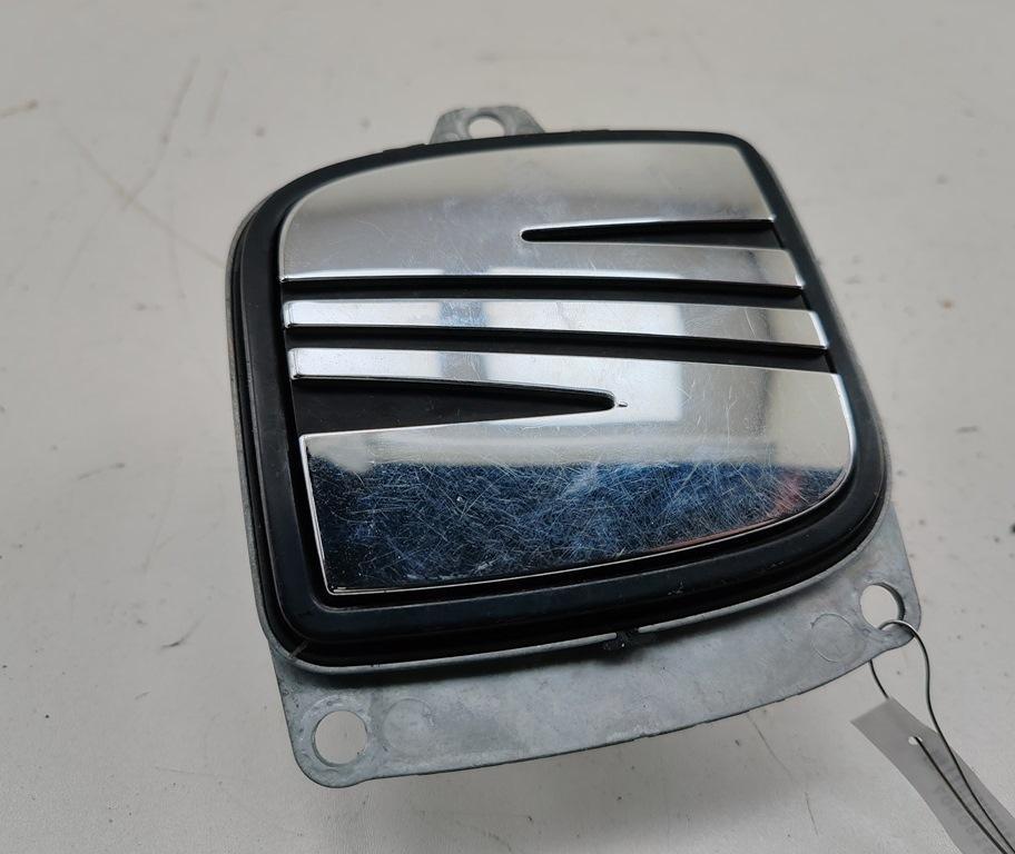 ручка крышки багажника SEAT Toledo 3 поколение 2005, серый, хетчбэк 5 дв., 5P0827565D - фото №1