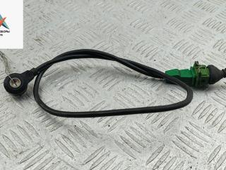 датчик детонации Audi A4 B5 1997, 1.6 л., бензин, МКПП, красный, седан, 054905377H