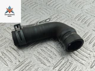 патрубок (трубопровод, шланг) Audi A4 B5 1997, 1.6 л., бензин, МКПП, красный, седан, 048121063