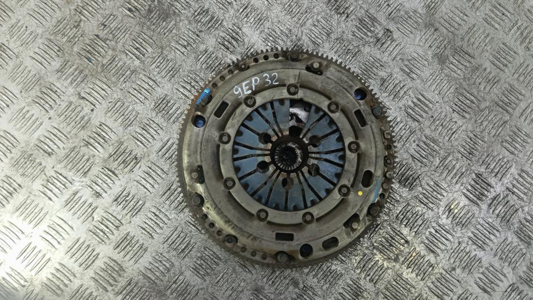 маховик Volkswagen Passat B6 2008, 2.0 л., TDi, дизель, МКПП, седан - фото №1