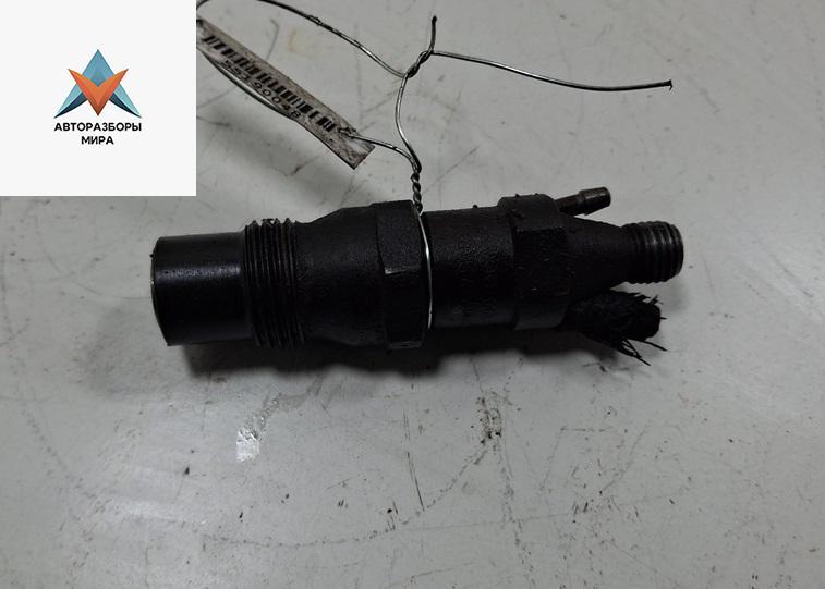 форсунка Volkswagen Transporter T4 1997, 2.4 л., дизель, МКПП, жёлтый, микроавтобус, 068130202 - фото №1