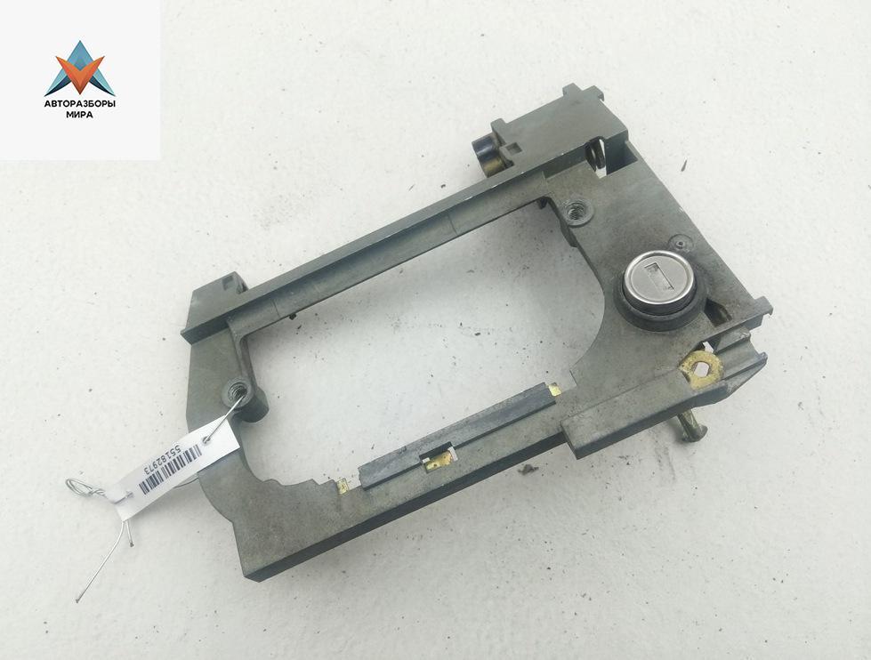 личинка дверного замка BMW 5 серия E39 1998, 2.0 л., бензин, МКПП, серый, универсал - фото №1