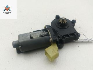 моторчик стеклоподъемника передний правый Volvo S80 1 поколение 2000, 2.4 л., бензин, АКПП, серый, седан, 0130821761