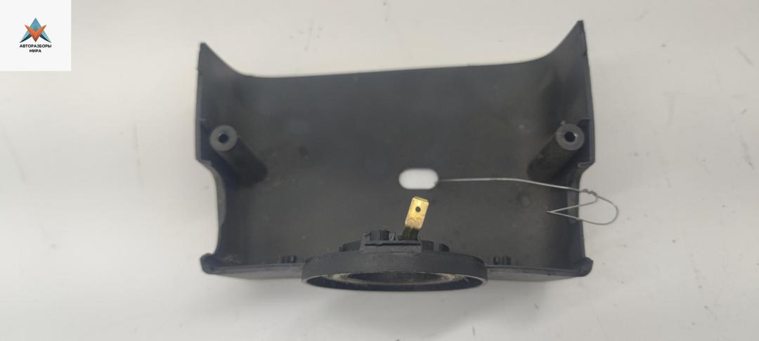 кожух рулевой колонки Audi 80 8C/B4 1991, 2.0 л., бензин, МКПП, белый, седан, 893953516F - фото №1