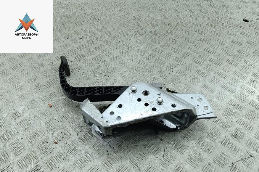 педаль сцепления Opel Zafira 2 поколение (B) 2006, 1.8 л., бензин, МКПП, чёрный, минивэн, 13192503 - фото №1