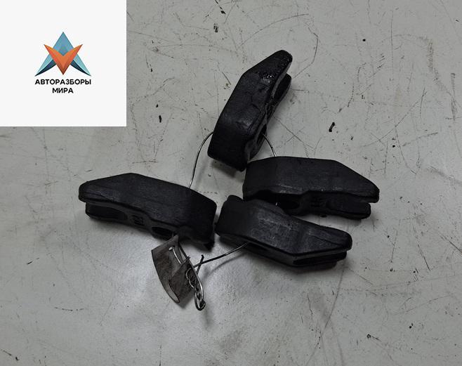 крепление форсунки Chevrolet Orlando 1 поколение 2011, 2.0 л., дизель, АКПП, чёрный, минивэн - фото №1