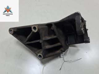 кронштейн (крепление) Volkswagen Transporter T4 1997, 2.4 л., дизель, МКПП, жёлтый, микроавтобус, 074145167