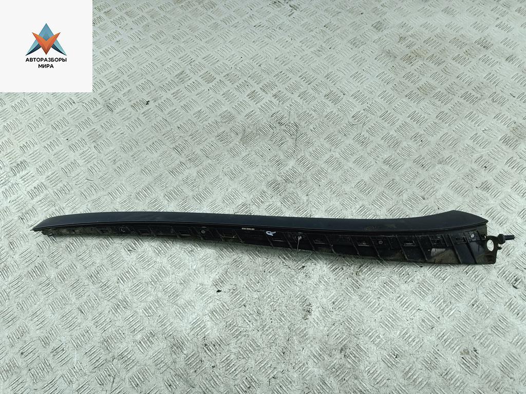 молдинг лобового стекла SEAT Toledo 3 поколение 2005, 1.6 л., бензин, МКПП, серый, хетчбэк 5 дв. - фото №1