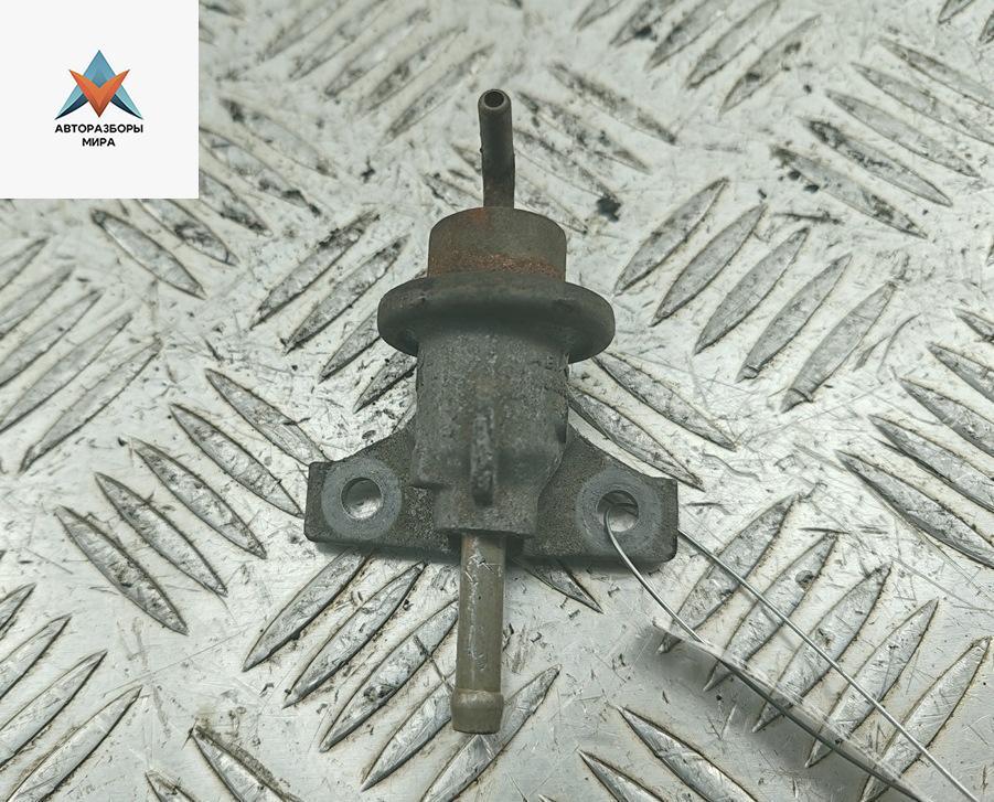 регулятор давления топлива Honda CR-V 2 поколение 2001, 2.0 л., бензин, МКПП, чёрный, внедорожник 5 дв. - фото №1