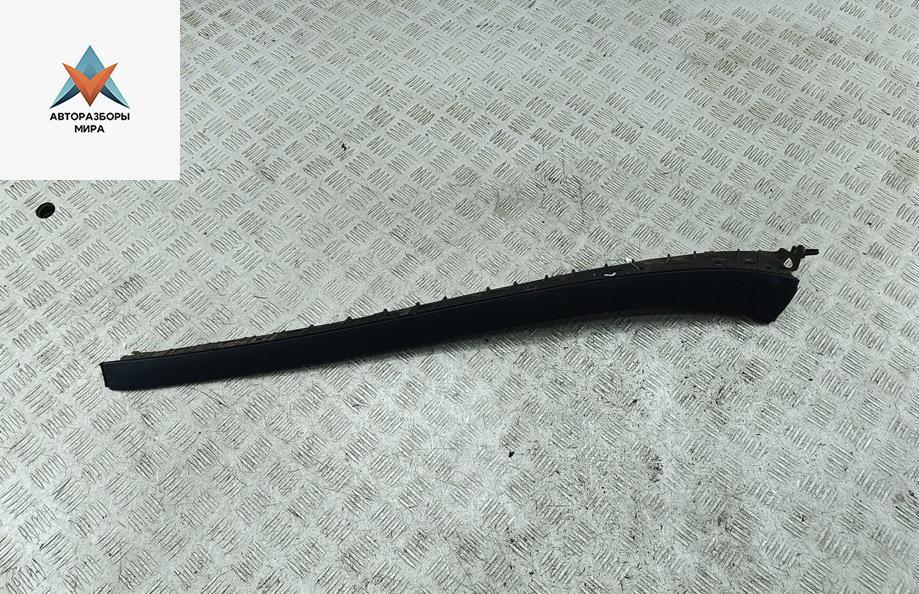 молдинг лобового стекла SEAT Toledo 3 поколение 2005, 1.6 л., бензин, МКПП, серый, хетчбэк 5 дв. - фото №1