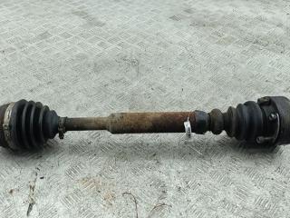 полуось передняя левая (приводной вал, ШРУС) Volkswagen Passat B5 1999, 1.6 л., бензин, МКПП, синий, универсал