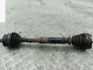 полуось передняя левая (приводной вал, ШРУС) Volkswagen Passat B5 1998, 1.8 л., бензин, МКПП, серый, седан