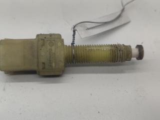 Датчик (включатель) стоп-сигнала Audi 80 8C/B4 1991, 2.0 л., бензин, МКПП, белый, седан, 443945515