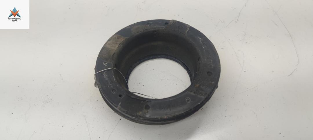 Опора амортизатора заднего (верхняя) Audi A6 4B/C5 1999, 2.8 л., бензин, МКПП, белый, универсал, 8E0512149E - фото №1