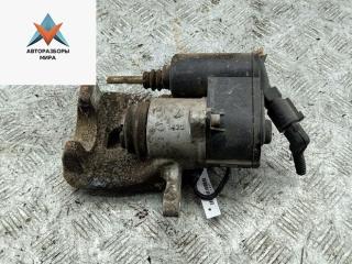 суппорт задний левый Volkswagen Passat B6 2008, 2.0 л., дизель, МКПП, синий, универсал