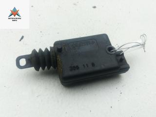 активатор (привод) замка двери Dacia (Renault) Sandero I 2011, 1.5 л., дизель, МКПП, белый, хетчбэк 5 дв.