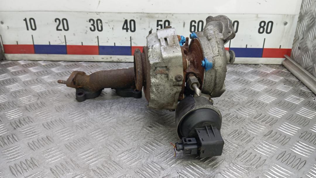 турбина Volkswagen Golf 6 поколение 2009, 2.0 л., дизель, МКПП, хетчбэк 5 дв., 03L253016F - фото №1