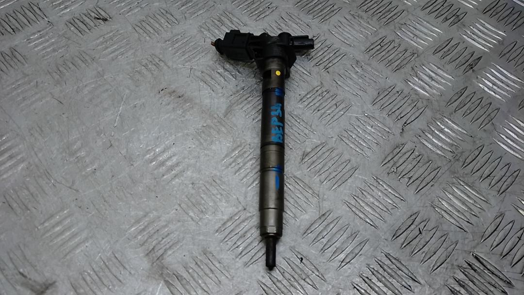 форсунка Volkswagen Passat B6 2007, 2.0 л., дизель, МКПП, седан, 03L130277, 0445116030 - фото №1