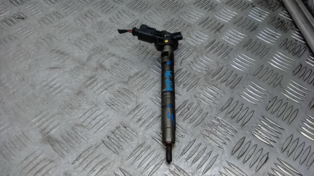 форсунка Volkswagen Passat B6 2007, 2.0 л., дизель, МКПП, седан, 03L130277, 0445116030 - фото №1