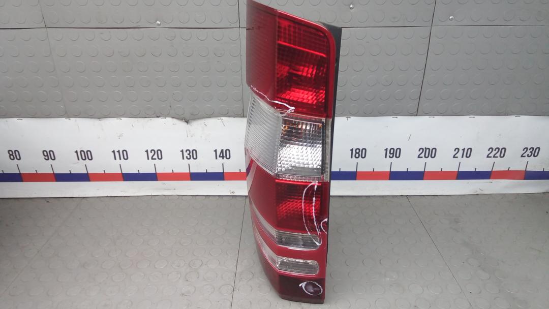 фонарь задний левый Mercedes-Benz Sprinter 2 поколение (W906) 2007, 2.2 л., CDI 209/309/409, дизель, АКПП, микроавтобус - фото №1