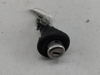 кнопка открытия багажника Dacia (Renault) Sandero I 2011, 1.5 л., дизель, МКПП, белый, хетчбэк 5 дв.