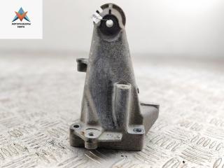 кронштейн двигателя Mercedes-Benz C-Класс W204/S204 2010, 1.8 л., бензин, МКПП, серый, универсал, 2712232704