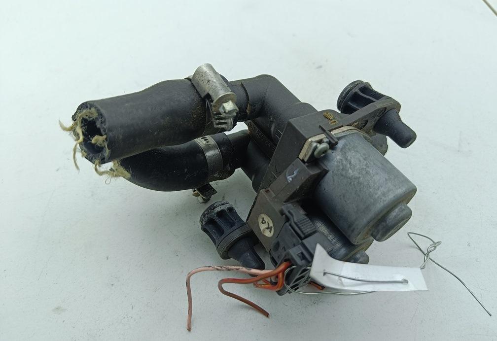 кран отопителя (печки) Mercedes-Benz C-Класс W202/S202 1996, 2.0 л., бензин, АКПП, синий, универсал, 0018303484 - фото №1