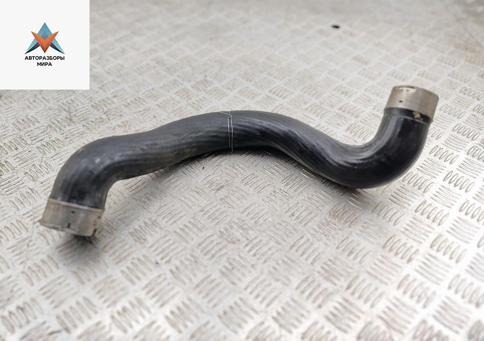 патрубок интеркулера Mercedes-Benz C-Класс W204/S204 2010, 1.8 л., бензин, МКПП, серый, универсал, 2045282682 - фото №1