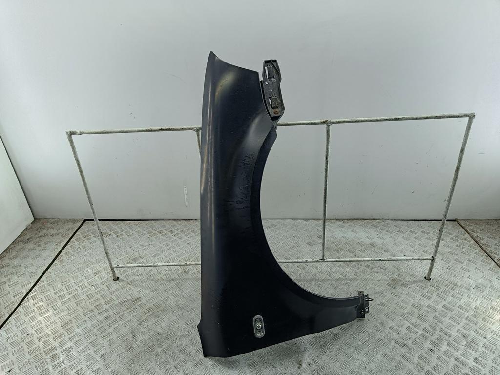 крыло переднее правое Volkswagen Passat B5+ (GP) 2001, 2.0 л., бензин, МКПП, чёрный, универсал