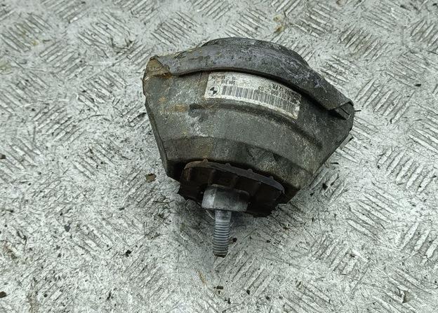подушка крепления двигателя BMW 5 E60/E61 2004, 2.5 л., бензин, АКПП, серый, универсал, 6761090