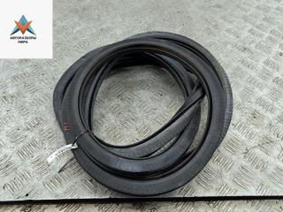 уплотнитель двери Volkswagen Passat B6 2008, 2.0 л., дизель, МКПП, чёрный, универсал