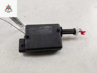 активатор замка багажника Dacia (Renault) Sandero II 2019, 1.0 л., бензин, МКПП, белый, хетчбэк 5 дв.