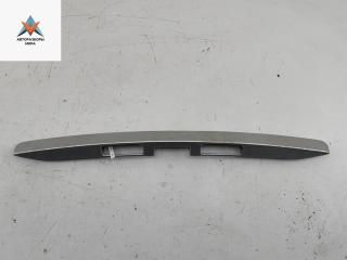 накладка подсветки номера Peugeot 308 T7 [рестайлинг] 2011, 1.4 л., бензин, МКПП, серый, универсал, 96806028