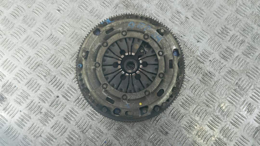 маховик Volkswagen Passat B6 2007, 2.0 л., TDi, дизель, МКПП, седан - фото №1