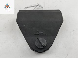 кронштейн (крепление) Audi A4 B5 1997, 1.6 л., бензин, МКПП, красный, седан, 4B5860285, 4D0860285A