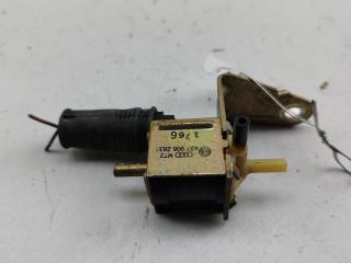 электромагнитный клапан Audi A6 4A/C4 1996, 2.5 л., дизель, МКПП, красный, универсал, 437906283A