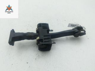 ограничитель открывания двери Opel Astra H/Family [рестайлинг] 2005, хетчбэк 5 дв., 13107175